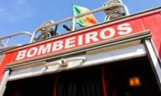 Colisão entre camião e autocarro faz 10 feridos na A8 em Loures