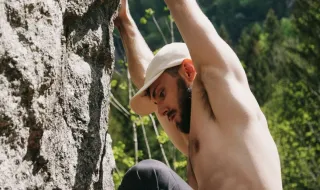 Bastien Tronchon conquista 10.ª etapa da Vuelta sem afetar a geral