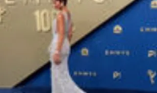 De Nicole Kidman a Zendaya: estrelas brilham na passadeira azul dos Emmy