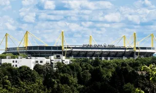 Fábio Silva faz o Dortmund repensar o sistema