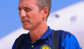 Alexandre Santos apresentado na 2.ª feira