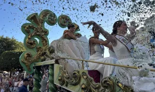Benicarló despide las fiestas con confeti y pirotecnia