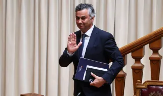 Ministro de "consciência totalmente tranquila" quanto a processo sobre exames