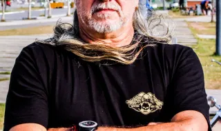 Motociclista de 65 anos morre após colisão com dois carros na A24