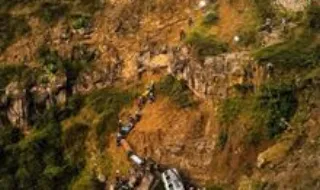 Pelo menos 25 mortos em acidente com autocarro que transportava crianças em Cabo Verde