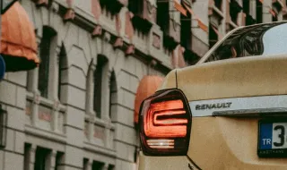 Renault apresenta novo Trafic elétrico no salão IAA Transportation