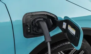Las dudas más frecuentes al viajar en coche eléctrico durante el verano