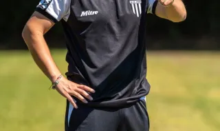 Oficial! Camisola 6 rescinde e sai do Benfica; Futebolista diz adeus à Luz