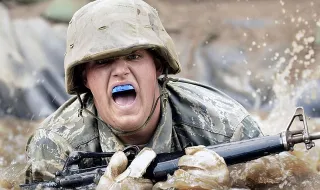 Força militar sem rumo político