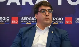 Olavo Câmara acusa "jogo" desigual nos fundos