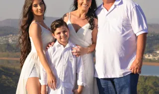 Família de Carla Jeffery nega uso de drogas após morte de atriz de 'Zombies' aos 33 anos