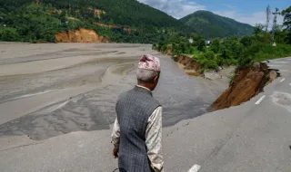 Cheias no Nepal e na China já fizeram mais de 1.000 mortos
