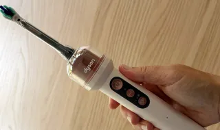 Dyson suspende em França as vendas da escova de dentes de 479 euros após apenas dez dias