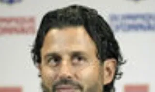 'Lanterna vermelha' Fiorentina despede treinador Fabio Grosso