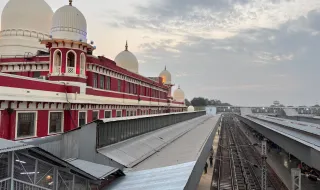 Uttar Pradesh. Explosão em fábrica ilegal mata 11