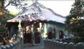 Biblioteca ao estilo de "Hogwarts" escondida numa encosta na China torna-se viral