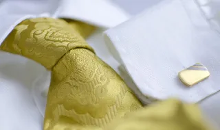 Adeus colarinhos brancos. Adeus curso superior.