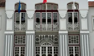 Câmara de Cascais garante continuidade do cinema Atlântida Cine em Carcavelos