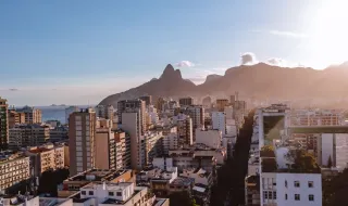 Na área mais privilegiada do Leblon, a mansão mais cara do Brasil é sucesso de venda; luxo, vista para o mar, a lagoa e o Cristo são atrativos