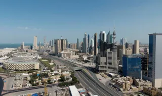 Kuwait garante que defesas aéreas estão a responder a ataque iraniano com mísseis e drones