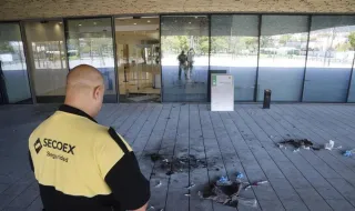 Un hombre muere tras prenderse fuego ante la Ciudad de la Justicia de Córdoba