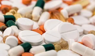 IA cria pacientes virtuais para testar medicamentos e corta tempo dos ensaios clínicos de 3 anos para 30 segundos