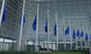 UE destina 2 milhões de euros em ajuda humanitária a zonas afetadas por inundações no Nepal