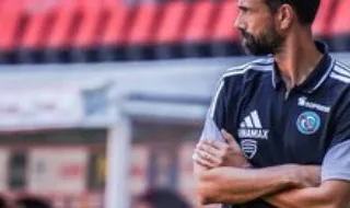 Estrasburgo de Hugo Oliveira goleia na Ligue 1