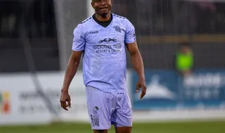 Omobamidele emprestado ao Anderlecht de Vítor Bruno
