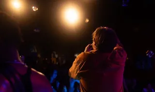 Crítica: Ivete Sangalo faz público esquecer a chuva no Rock in Rio em show de sucessos e latinidades