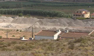 Demolição de armazéns na Lourinhã gera alarme por suspeitas de contaminação com amianto