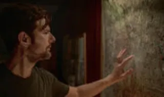 "O Homem dos Sussurros": vale a pena ver o novo filme (e sucesso) da Netflix?