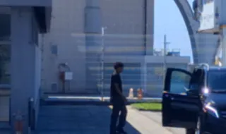 O momento da chegada de Souza a Portugal para assinar pelo FC Porto