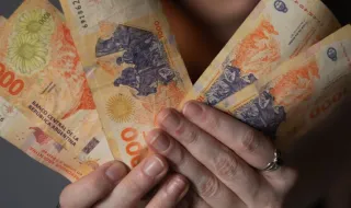 Os milhões de argentinos com dívidas em atraso e o que isso indica sobre a economia do país: 'Não tentamos mais refinanciar porque é impagável'