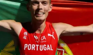 José Carlos Pinto de ouro nos 5.000 metros nos Jogos do Mediterrâneo