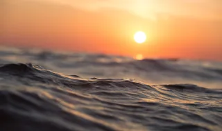 As ondas de calor no oceano já fizeram uma vítima em terra: as crianças que vivem em cidades costeiras