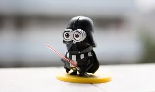 De Darth Vader ao traje nazi: novo uniforme da Força Espacial dos EUA apresentado por Trump gera polémica