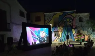 Cine de Verano en Castellón: 52 pueblos pequeños disfrutan de proyecciones al aire libre