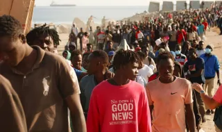 Espanha pede apoio à União Europeia para triagem dos migrantes que permanecem em Ceuta