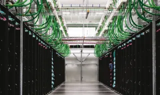 “Químicos eternos”: há mais um risco potencial escondido no boom da inteligência artificial