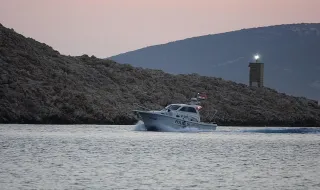 Homem tenta fugir nadando pela Baía de Guanabara e é preso pela PRF com ajuda de barco pesqueiro