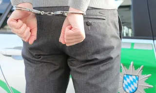 Homem é preso suspeito de tentar matar companheira a mordidas em Magé