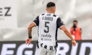 Transferência de El Karouani criticada: «És tratado como mercadoria...»