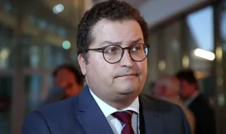 Dívida em queda leva Fitch a premiar Portugal com A+