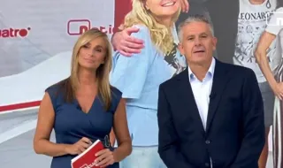 Emotiva despedida de Roberto Arce tras 12 años en Noticias Cuatro junto a Marta Reyero: "Estuvimos incluso cuando la marca desapareció"