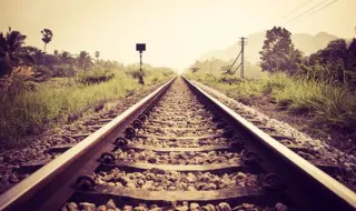 Ataque "sistemático" em curso na rede ferroviária ucraniana