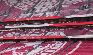 Benfica B-Torreense: sequências opostas na Luz