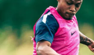 Matheus França espreita estreia pelo Alverca na Choupana
