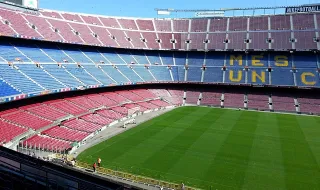 VÍDEO: dilúvio em Camp Nou volta a causar estragos na zona de imprensa