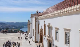 Vigília em Coimbra pelas vítimas das cheias no Nepal